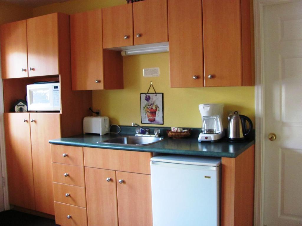 Greenwood Country Inn Пембъртън Екстериор снимка